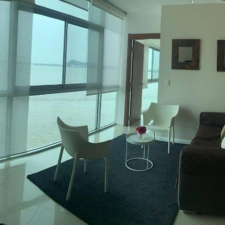 Apartamento Vista Al Rio Puerto Santana Riverfront 1 Guayaquil Dış mekan fotoğraf