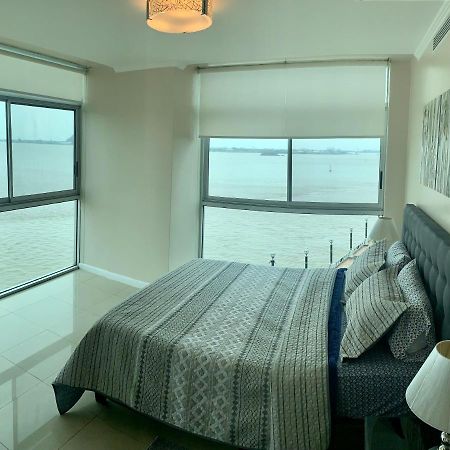 Apartamento Vista Al Rio Puerto Santana Riverfront 1 Guayaquil Dış mekan fotoğraf