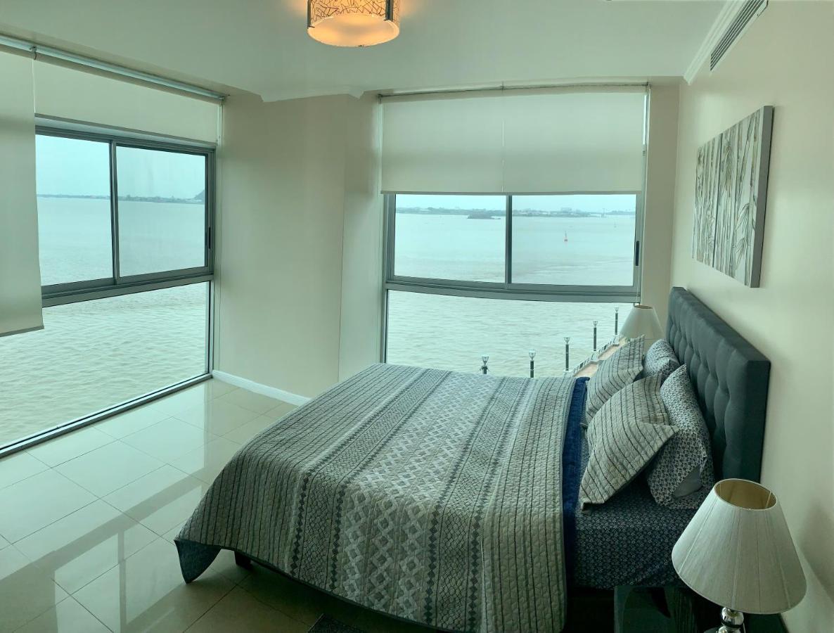 Apartamento Vista Al Rio Puerto Santana Riverfront 1 Guayaquil Dış mekan fotoğraf